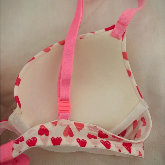 Victoria's Secret Pink and Red Heart Bra Set - Picture 7 of 8